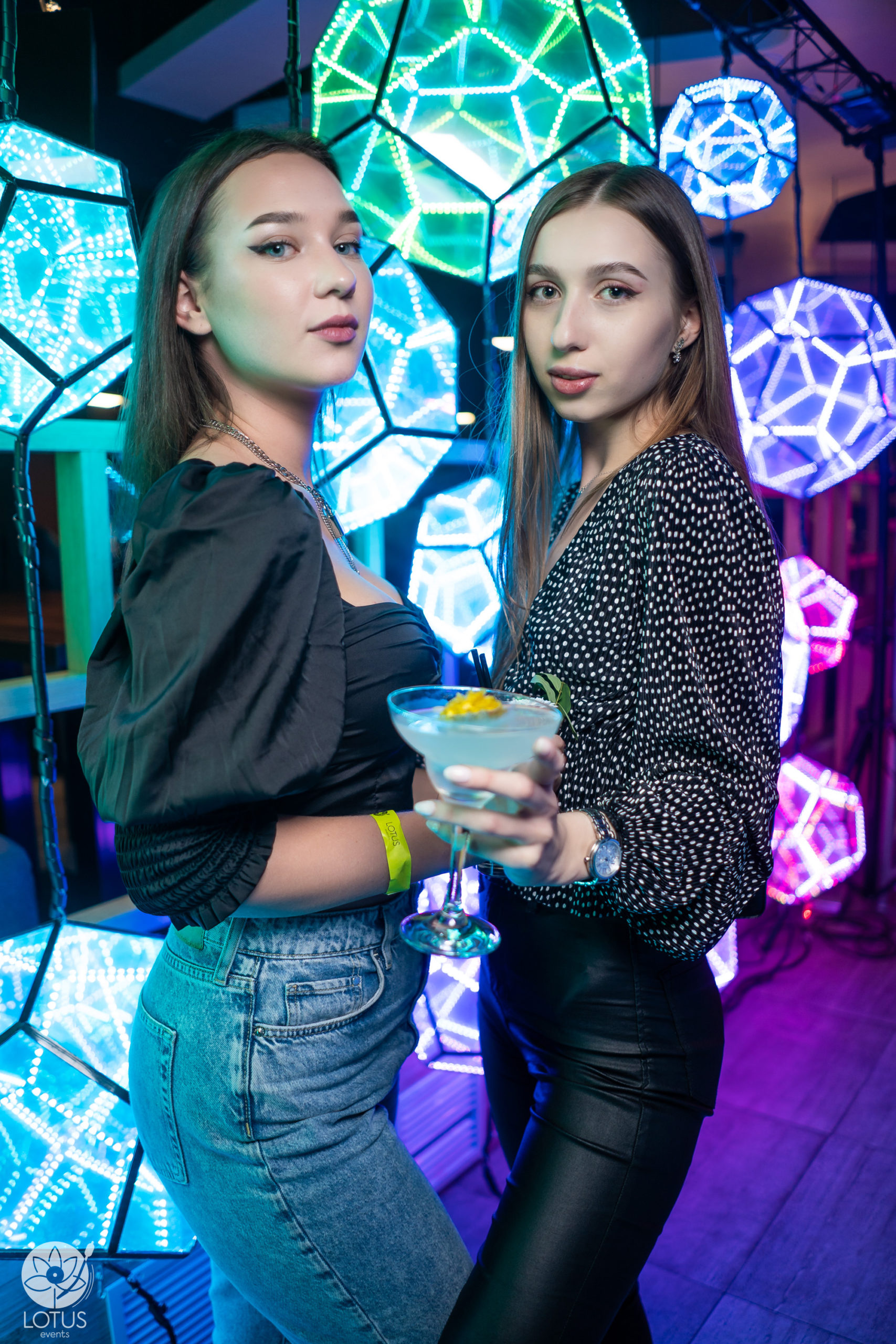 Photo Report: Infinity Mirror Dodecahedron Photozone - by ETERESHOP