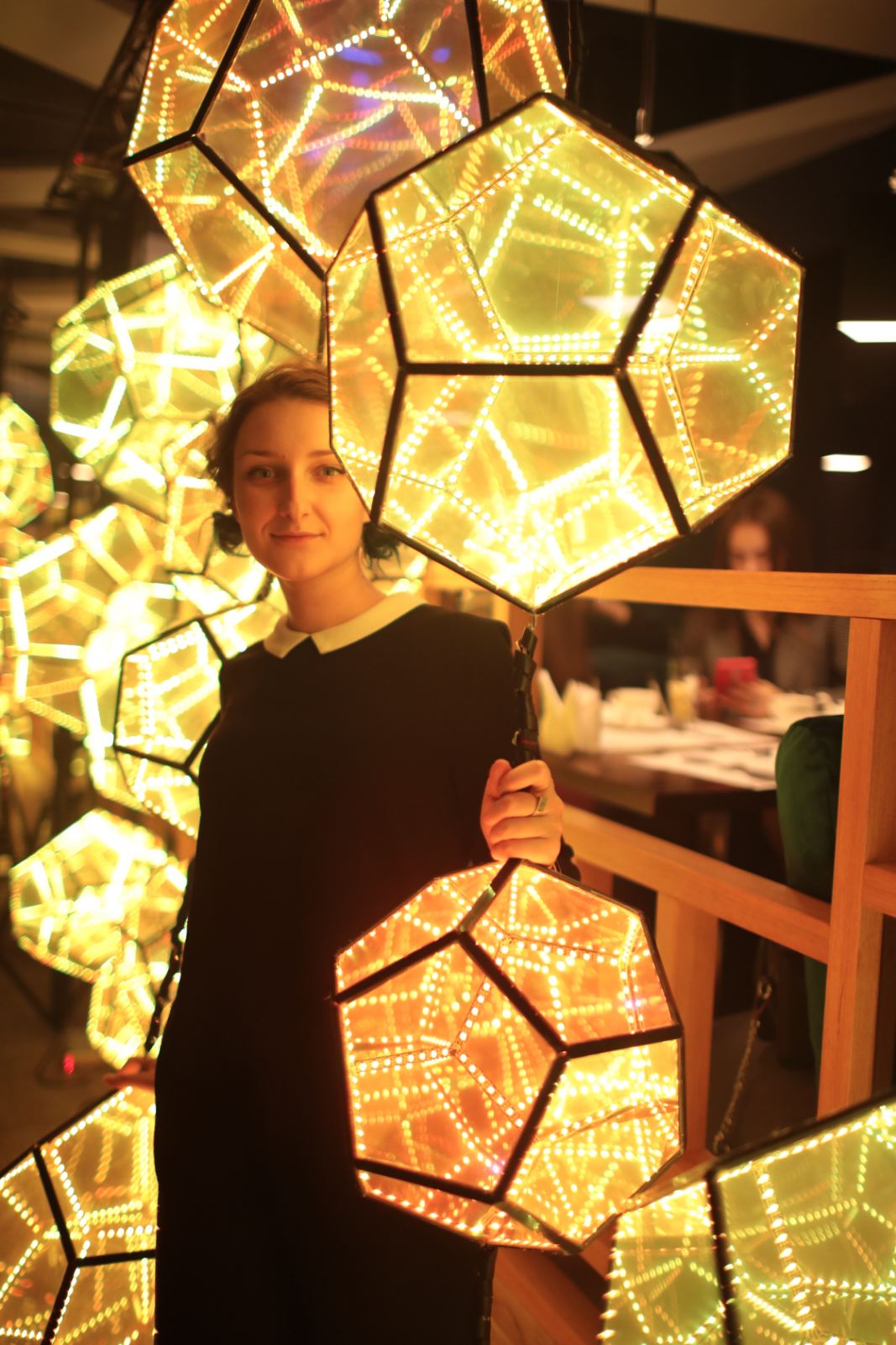 Photo Report: Infinity Mirror Dodecahedron Photozone - by ETERESHOP