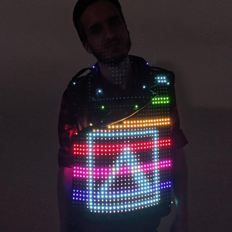 Smart Led Peacock Fan Tail Costume 650 Leds P15 For Shows And Events At An Affordable Price By 6884