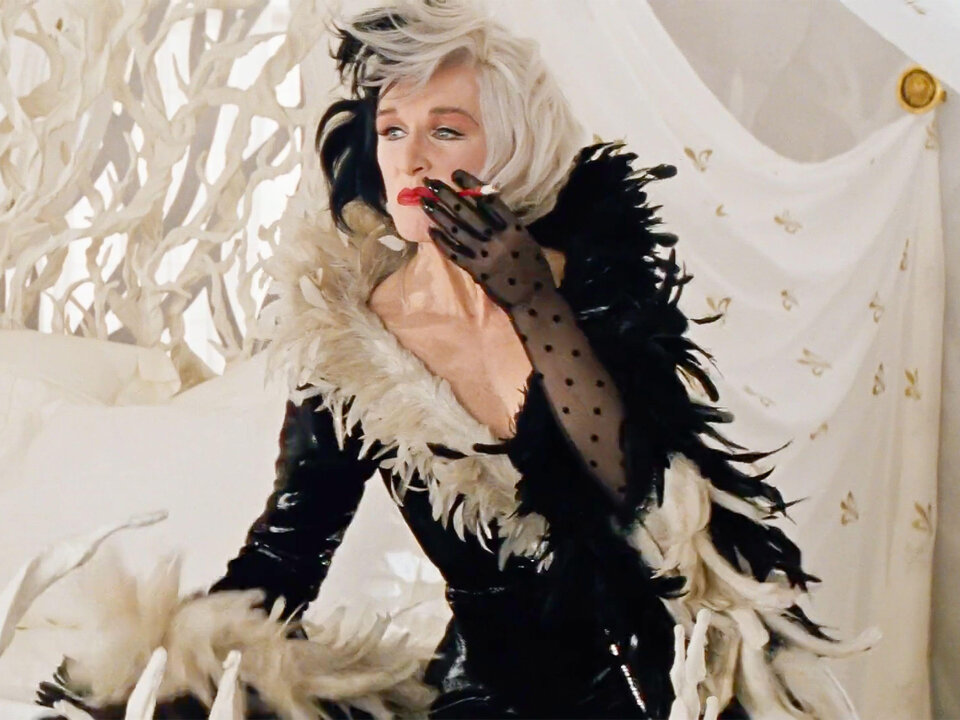 Black and white costume worn by Estella / Cruella (Emma Stone) as seen in  Cruella movie