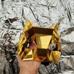 Low-Poly Gold Mirror Cat Mask