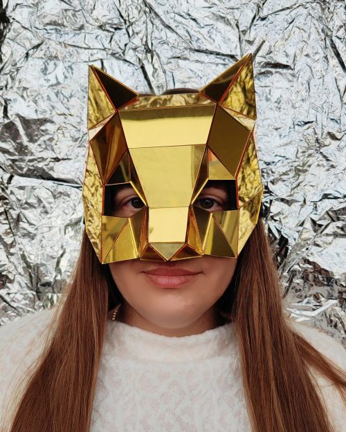 Low-Poly Gold Mirror Mask of a Cat