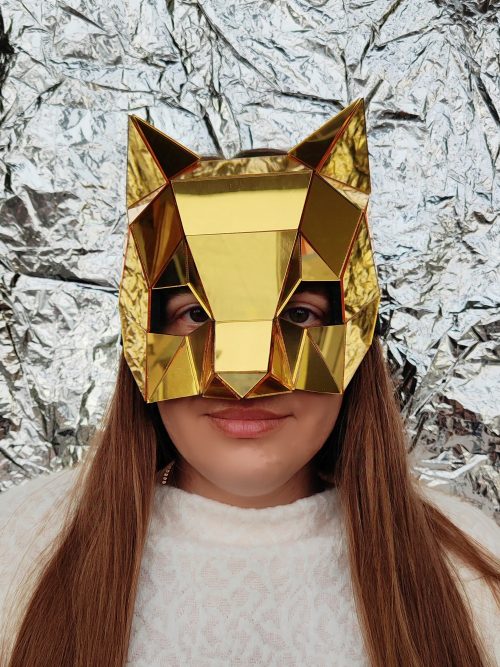 Low-Poly Gold Mirror Mask of a Cat